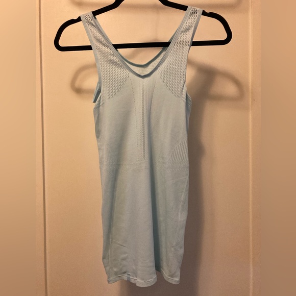 Lululemon Lightweight Tank Top - Picture 3 of 5